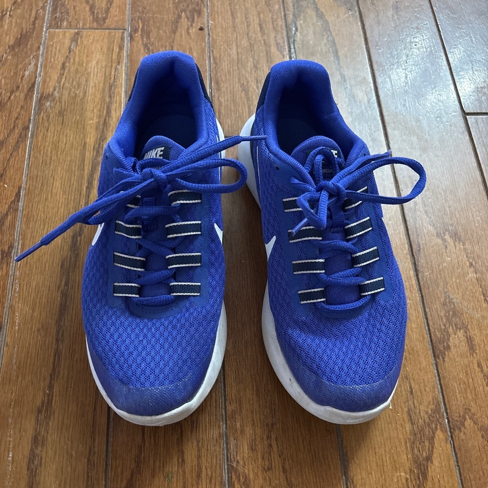 Blue Nike Running Shoes Lightweight womens Size 5Y(6.5)